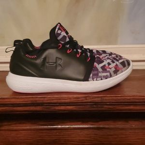 Under Armour shoes 4.5y